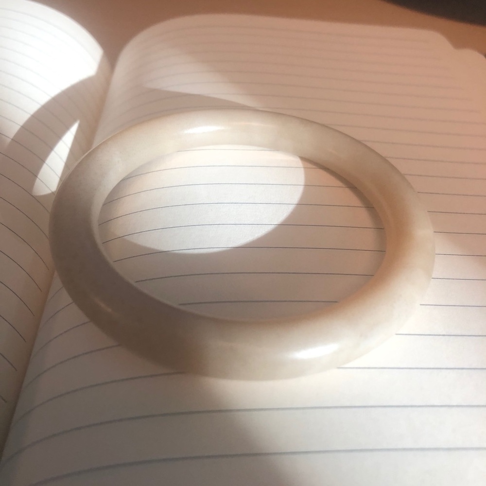 Hetian Jade Bangle - Picture 2 of 4
